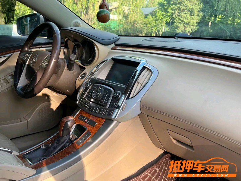 北京11年别克君越5