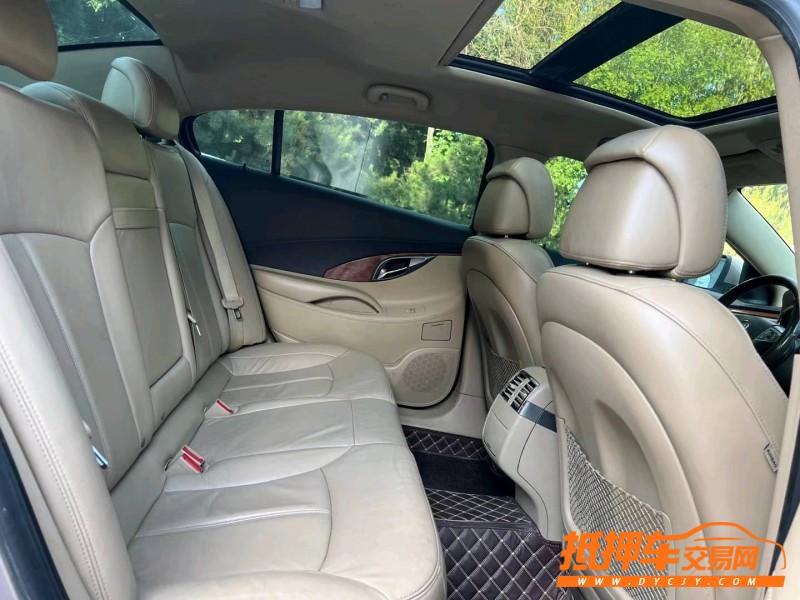 北京11年别克君越7