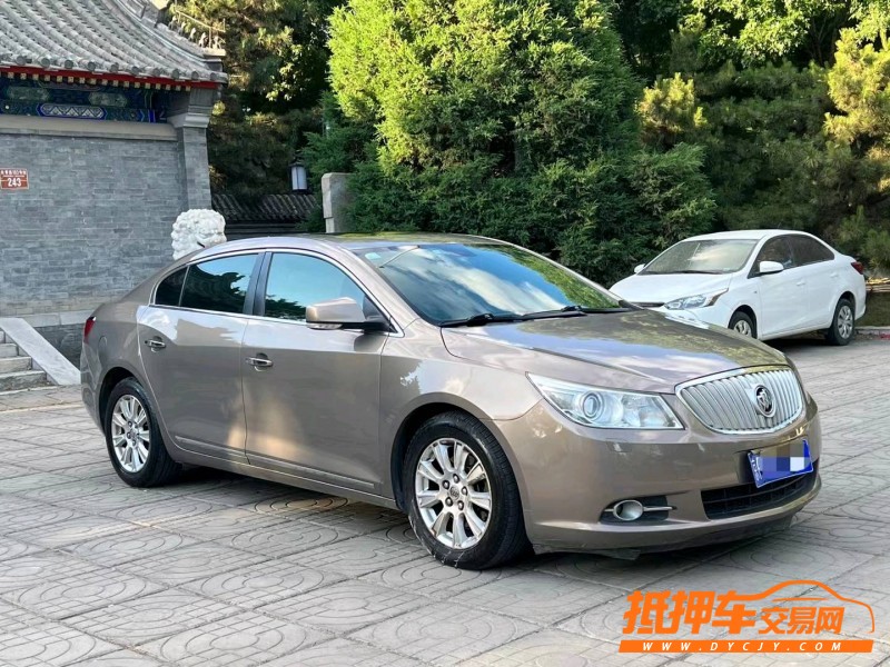 北京11年别克君越9