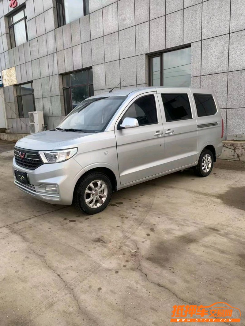 沈陽20年五菱汽車宏光6