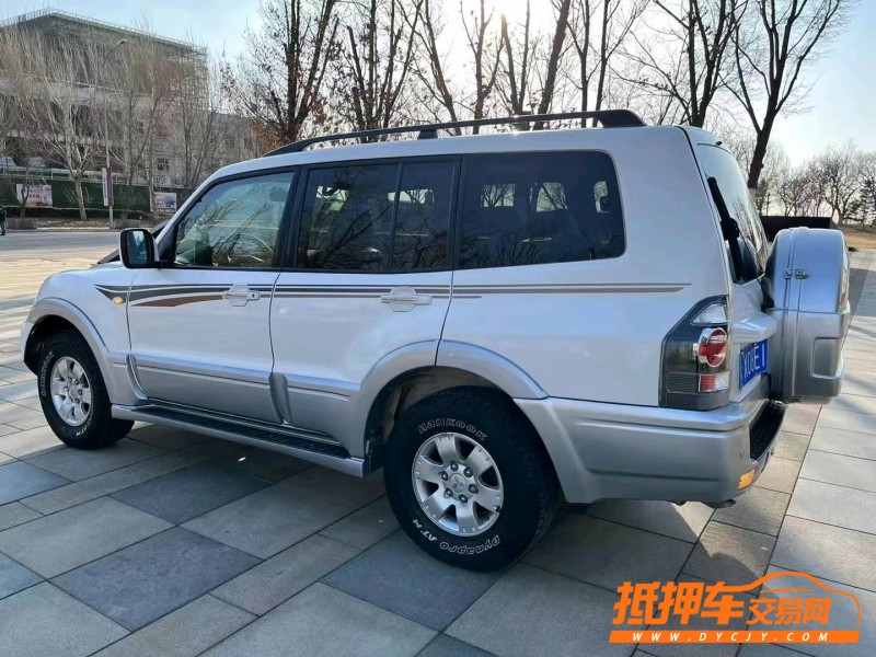 沈阳12年三菱帕杰罗3
