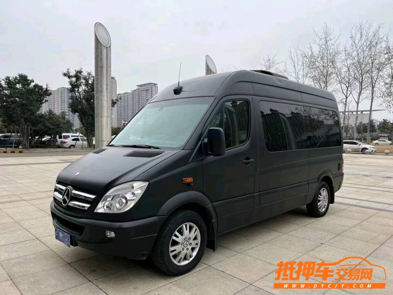 潍坊13年奔驰斯宾特1