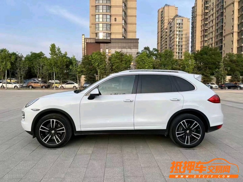 濰坊14年保時捷卡宴9
