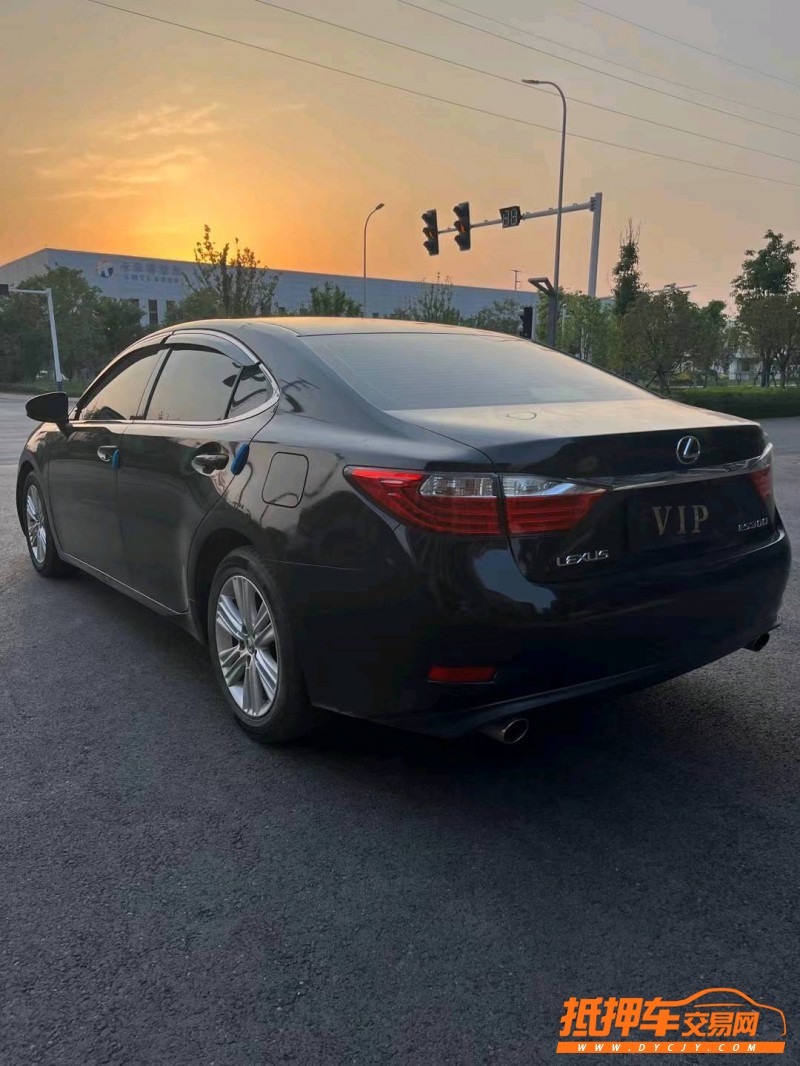 徐州16年雷克萨斯ES7