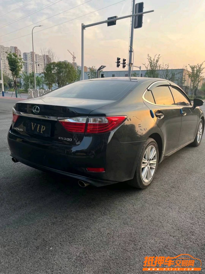 徐州16年雷克萨斯ES8