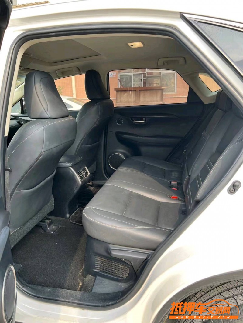 东莞16年雷克萨斯NX3