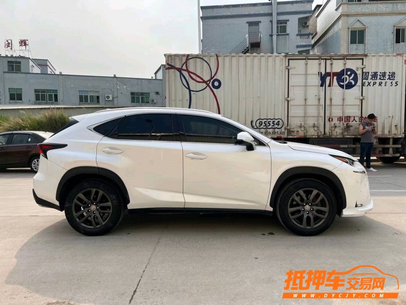 东莞16年雷克萨斯NX8