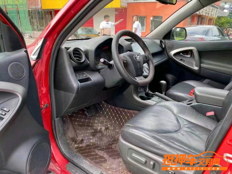 沈阳11年丰田RAV48