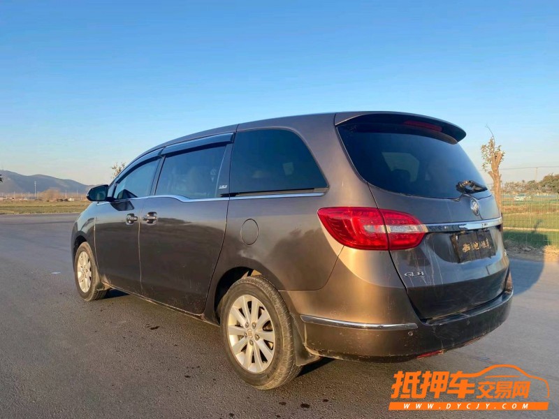 徐州16年别克GL82