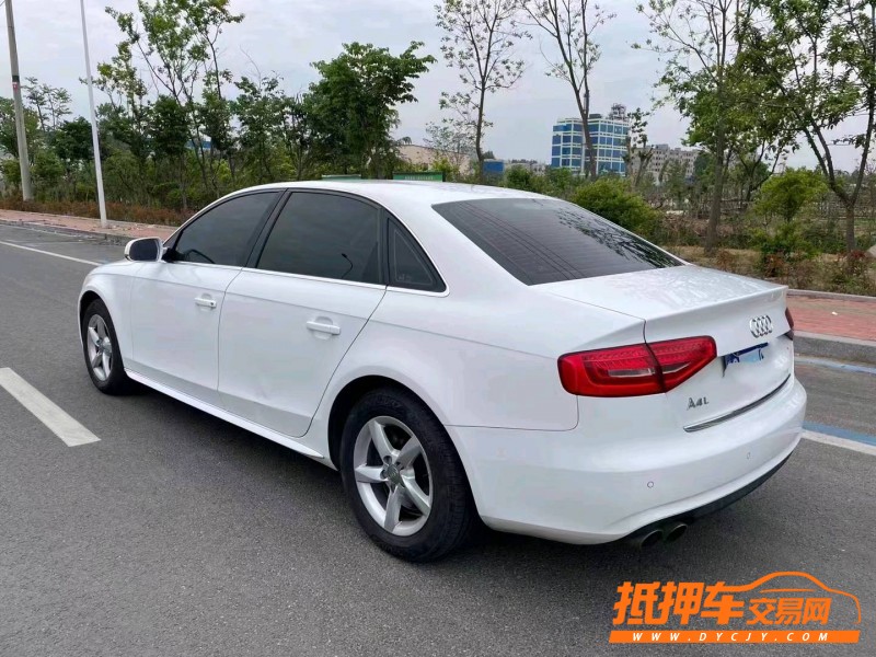 烟台17年奥迪A4L8
