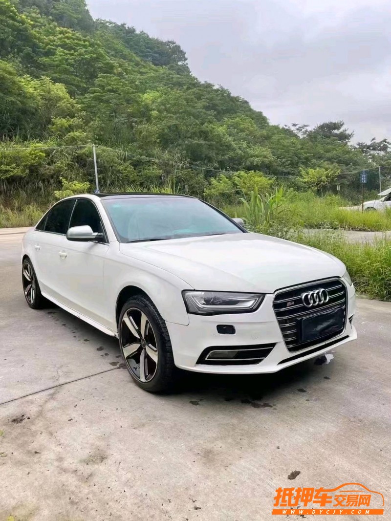 防城港14年奧迪A4L3