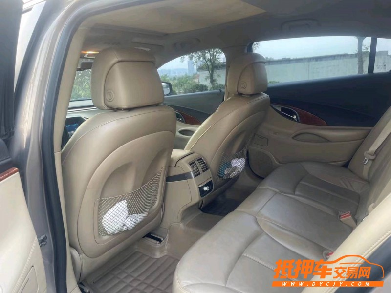 徐州13年别克君越5