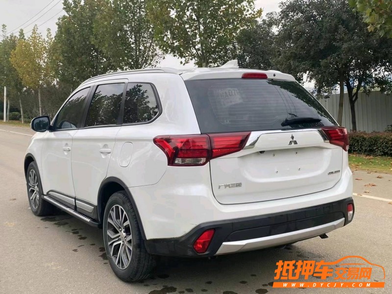 徐州18年三菱欧蓝德3