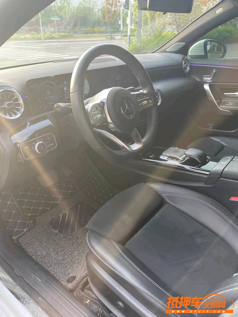 徐州19年奔驰A3