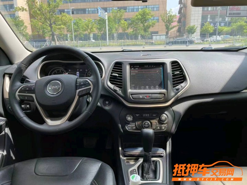連云港17年Jeep自由光7
