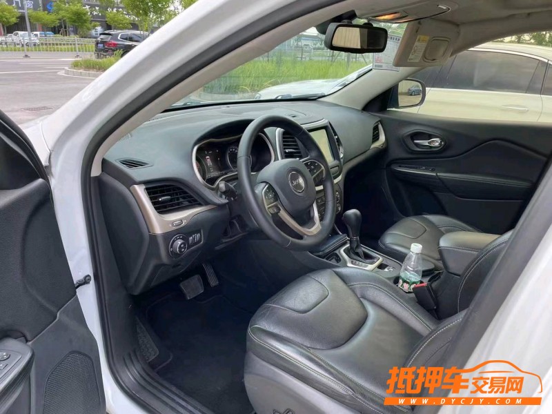 連云港17年Jeep自由光9