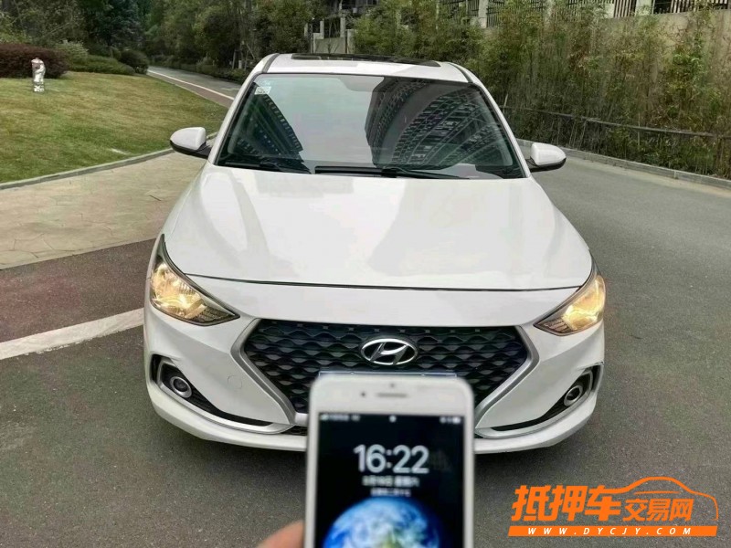 北京19年现代悦动1