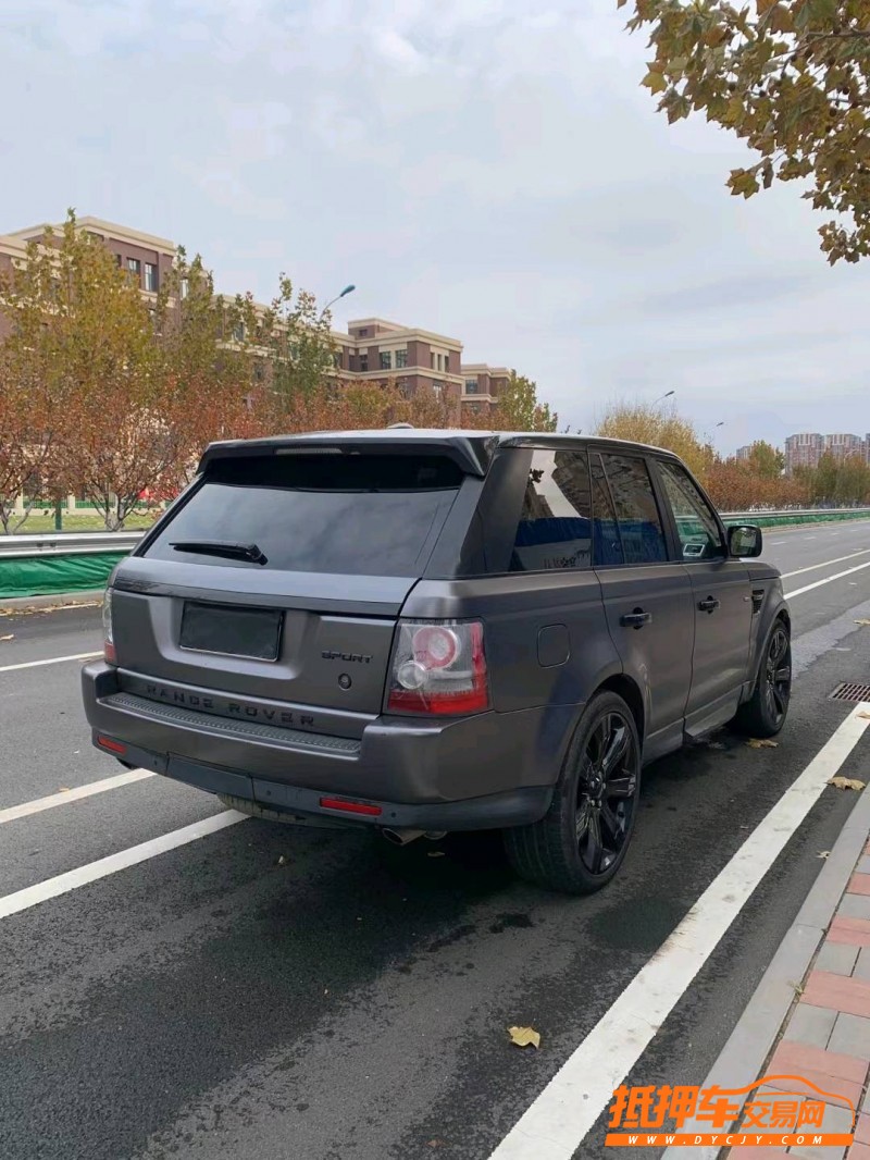 天津11年路虎揽胜运动8