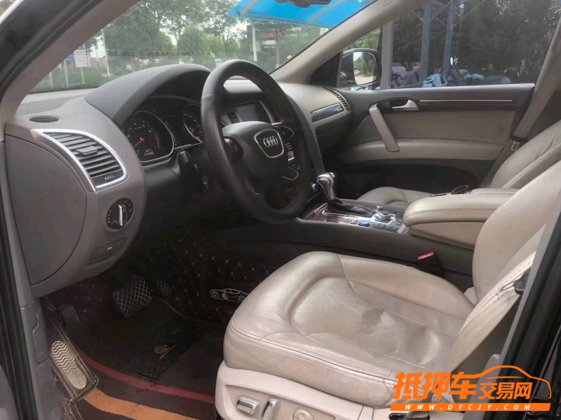 晉中13年奧迪Q75