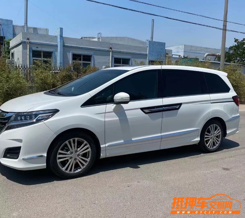 青岛18年本田艾力绅4