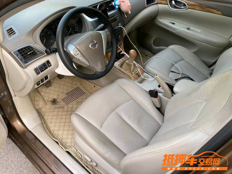 沈阳15年日产轩逸4