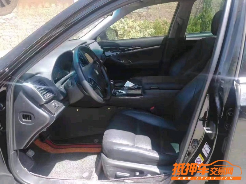 延安18年豐田皇冠1