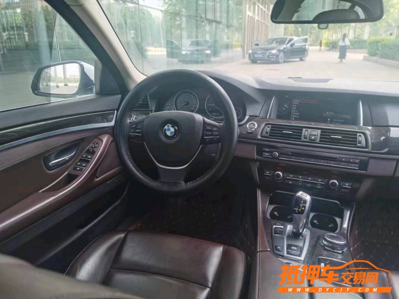 北京16年宝马5系4
