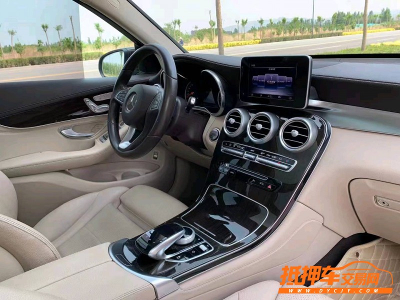 北京17年奔驰GLC8