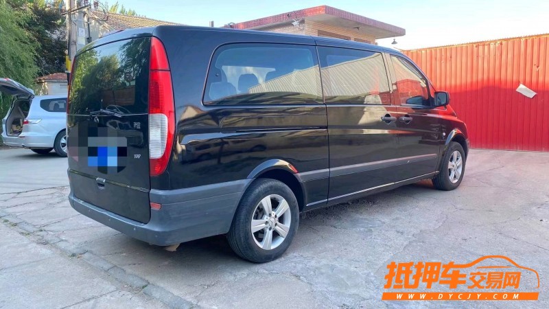 天津13年奔驰威霆8