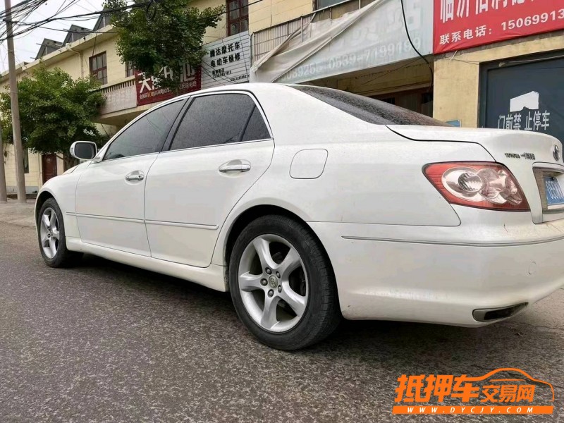 天津10年丰田锐志7