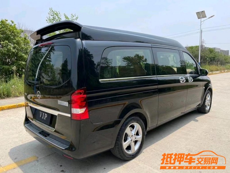 盐城19年奔驰威霆3