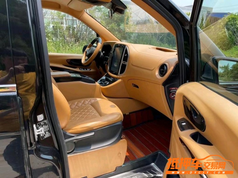 盐城19年奔驰威霆5
