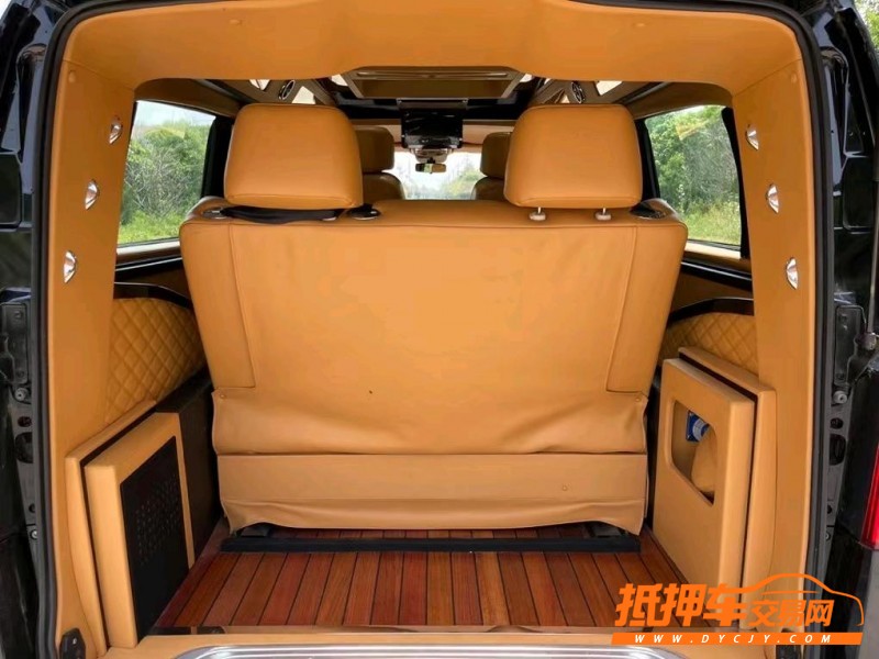 盐城19年奔驰威霆7