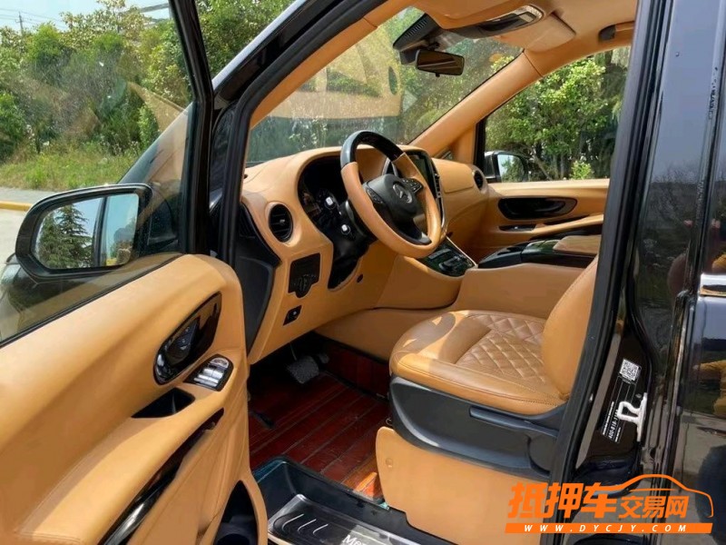 盐城19年奔驰威霆9