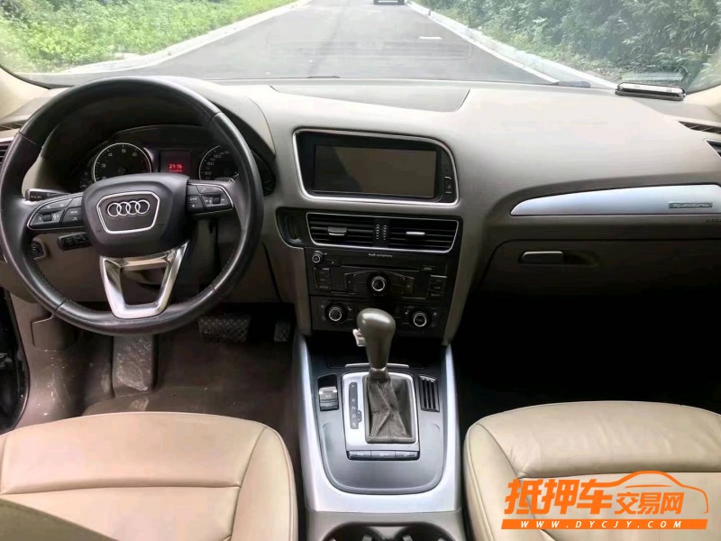 金華11年奧迪Q58