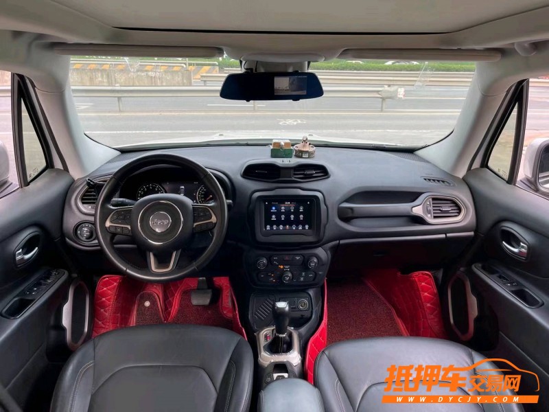 佛山19年Jeep自由俠8