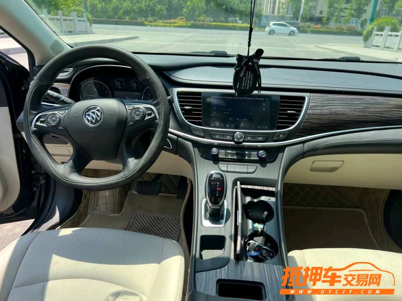 徐州20年别克君越7