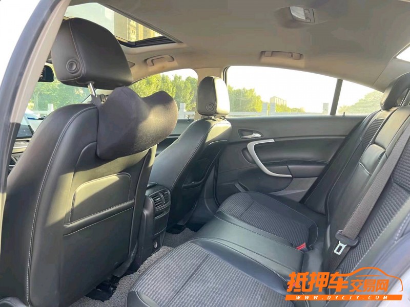 徐州16年别克君威6
