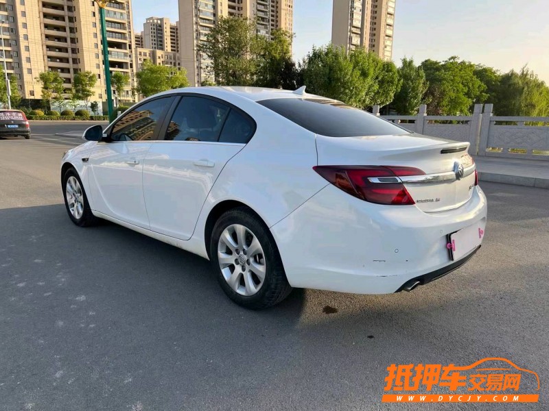 徐州16年别克君威5