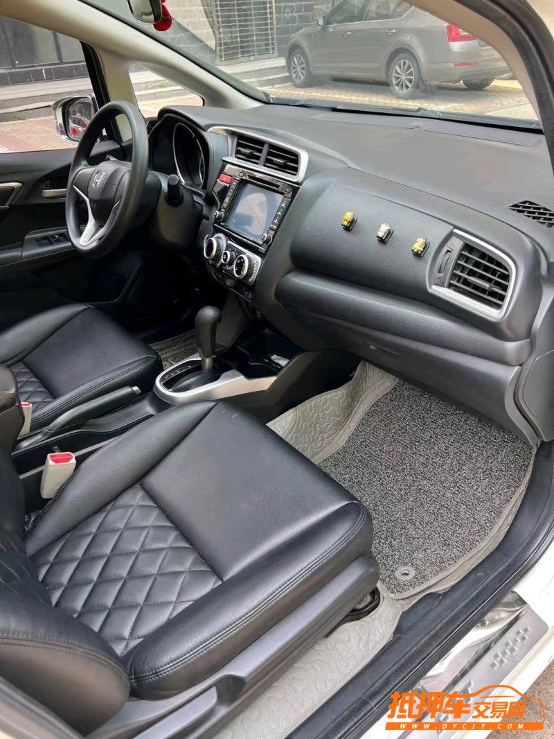 邢台16年本田飞度6