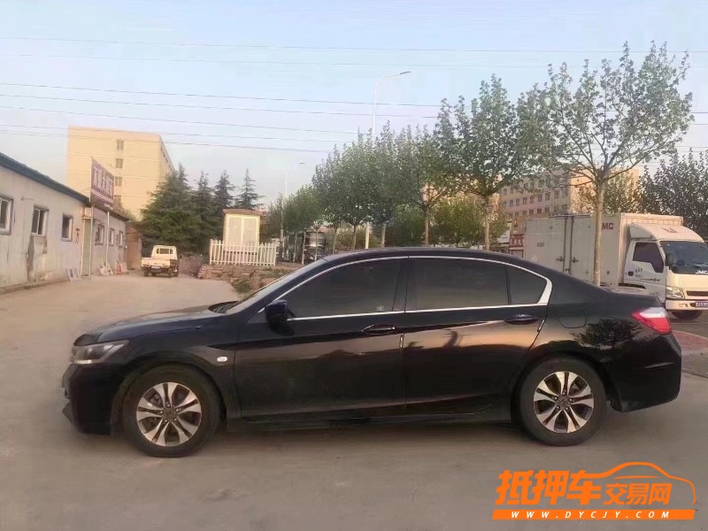 青岛16年本田雅阁5