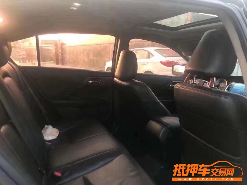 青岛16年本田雅阁6