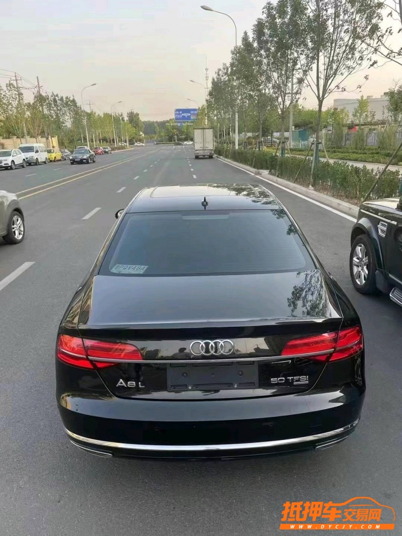潍坊17年奥迪A8L9