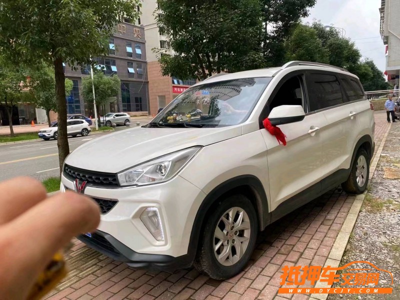 岳陽18年五菱汽車宏光S32
