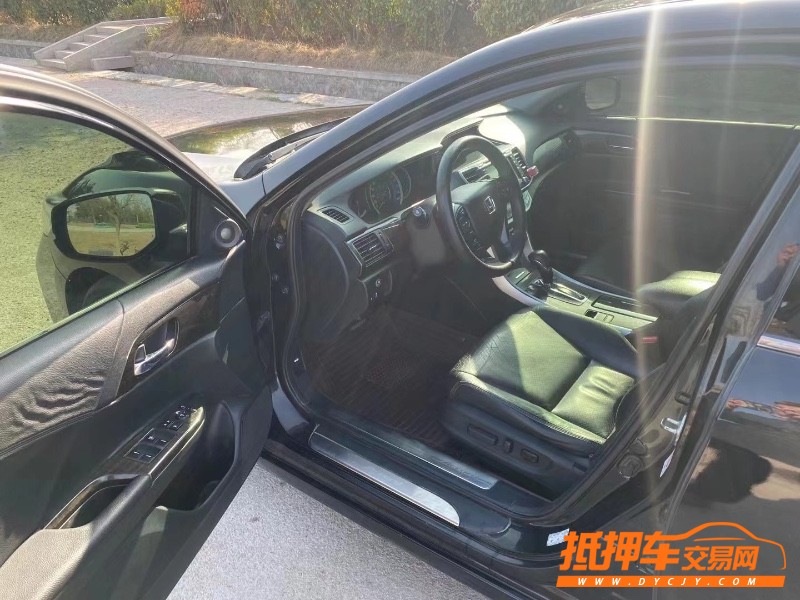 青岛14年本田雅阁3