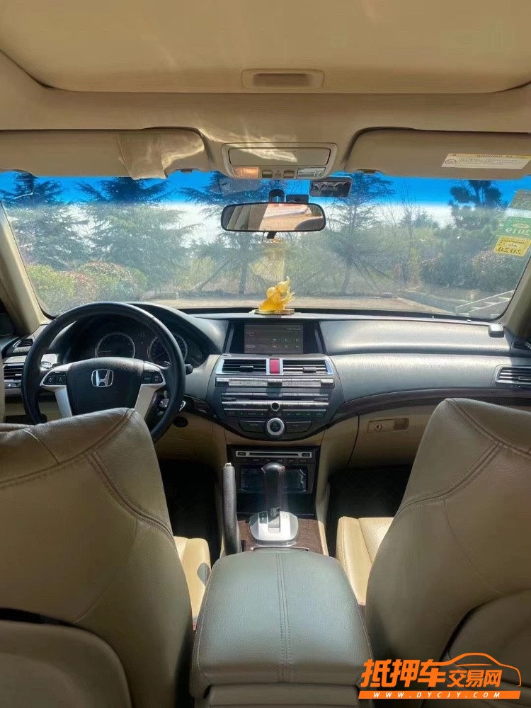 青岛13年本田雅阁3