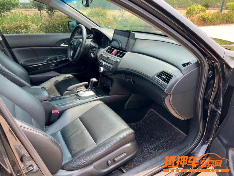盐城13年本田雅阁9