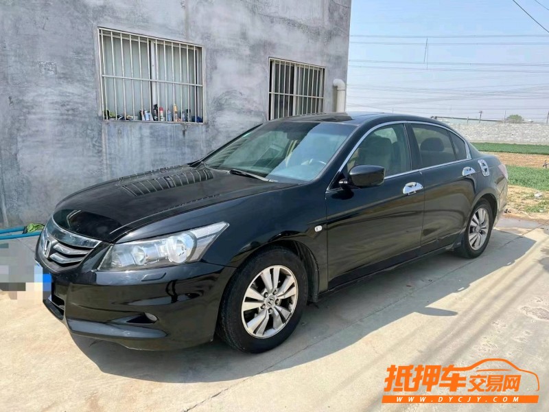 青岛12年本田雅阁3