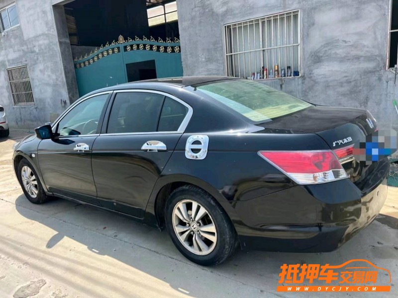 青岛12年本田雅阁6