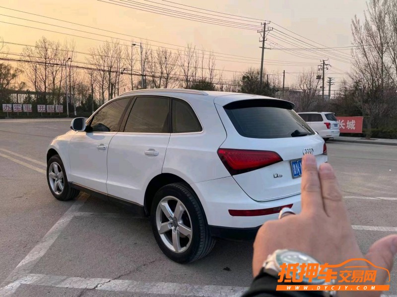濟寧17年奧迪Q55
